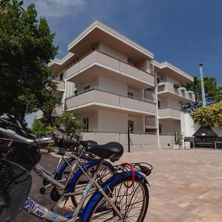 Urbane In Near Sea Apartamento Alba Adriatica